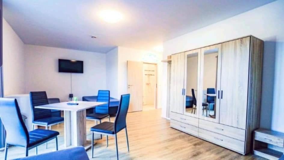Hotel Sleep-Station Bornsen Bagian luar foto