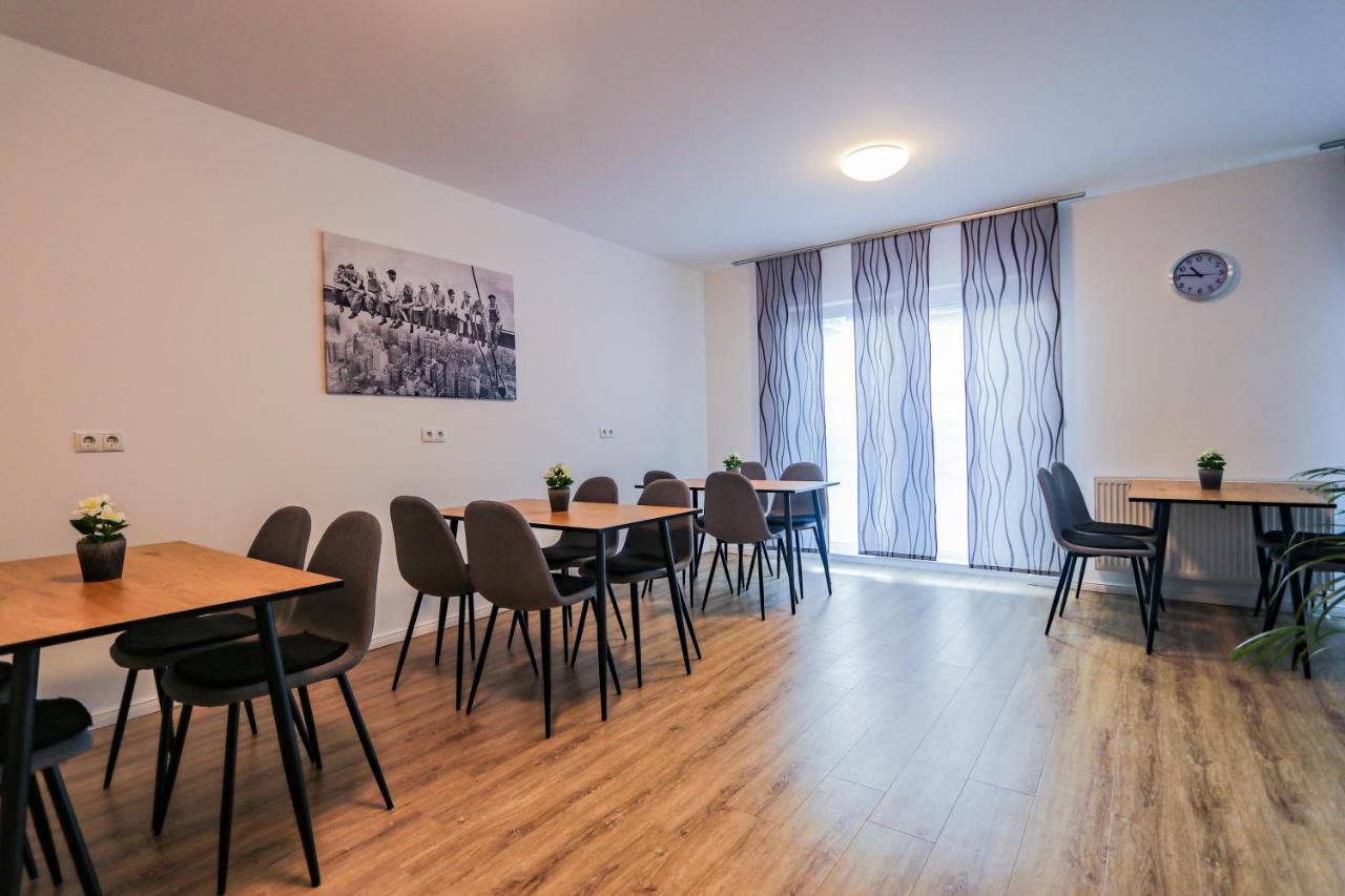 Hotel Sleep-Station Bornsen Bagian luar foto